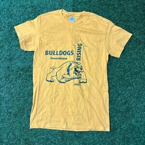 Rising bulldogs wearedeland graphic tee